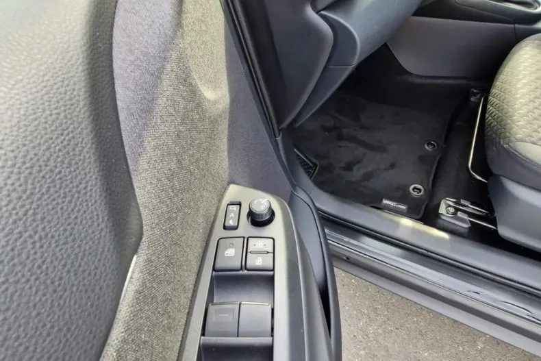 Toyota Yaris Cross din 2025 cu 5 km - oferta TOY154006 - foto 11