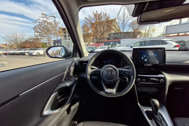 Toyota Yaris Cross din 2025 cu 5 km - oferta TOY154006 - foto 17