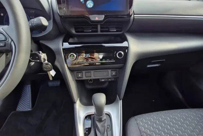 Toyota Yaris Cross din 2025 cu 5 km - oferta TOY154006 - foto 19