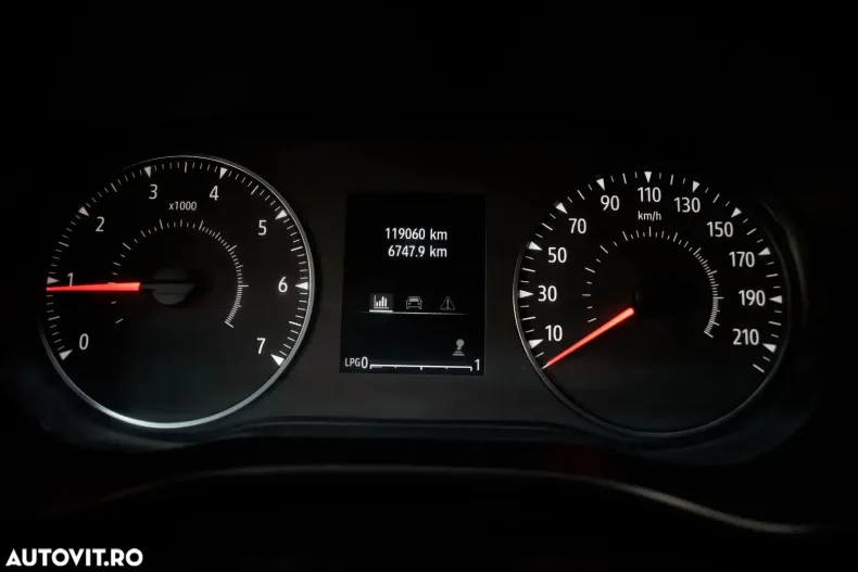 Dacia Sandero din 2021 cu 119.000 km - oferta DAC154008 - foto 32