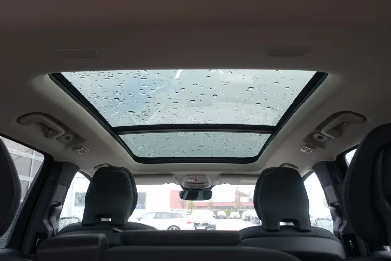 Volvo XC90 din 2025 cu 22.800 km - oferta VOL154025 - foto 10