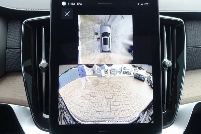 Volvo XC90 din 2025 cu 22.800 km - oferta VOL154025 - foto 13