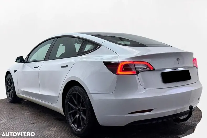 Tesla Model 3 din 2023 cu 34.265 km - oferta TES154027 - foto 5