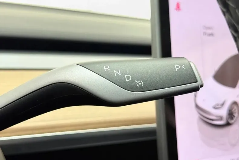 Tesla Model 3 din 2023 cu 34.265 km - oferta TES154027 - foto 16