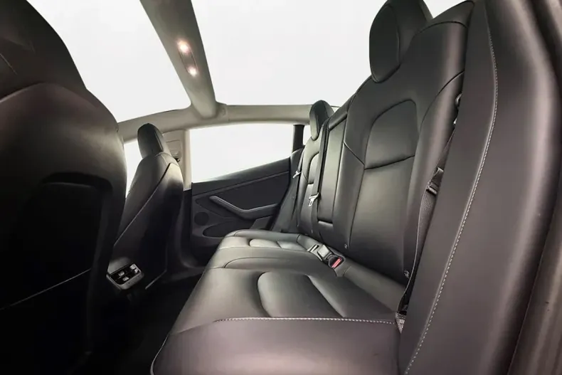 Tesla Model 3 din 2023 cu 34.265 km - oferta TES154027 - foto 24