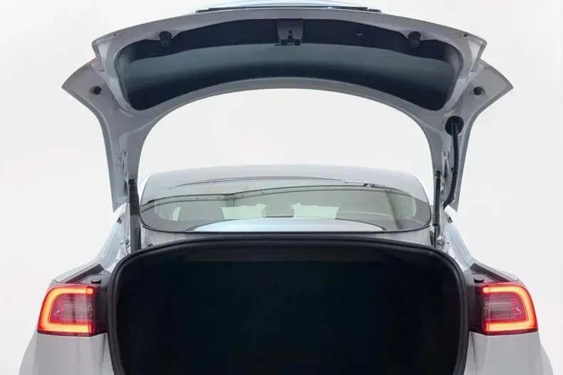 Tesla Model 3 din 2023 cu 34.265 km - oferta TES154027 - foto 25