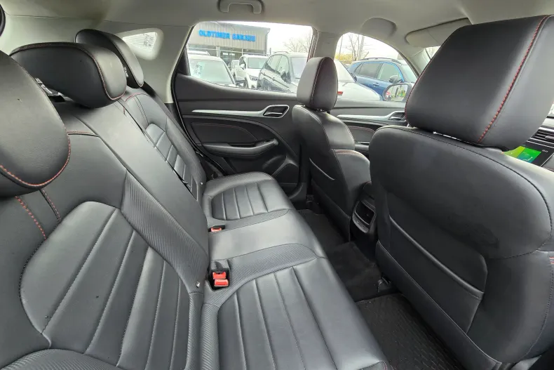 MG ZS din 2023 cu 79.000 km - oferta MG0154030 - foto 8