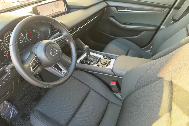 Mazda 3 din 2025 cu 3.500 km - oferta MAZ154041 - foto 9