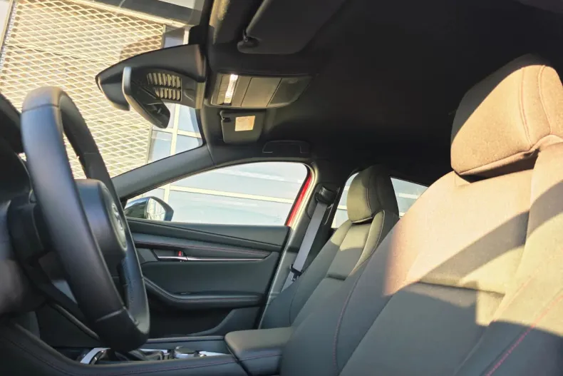 Mazda 3 din 2025 cu 3.500 km - oferta MAZ154041 - foto 11