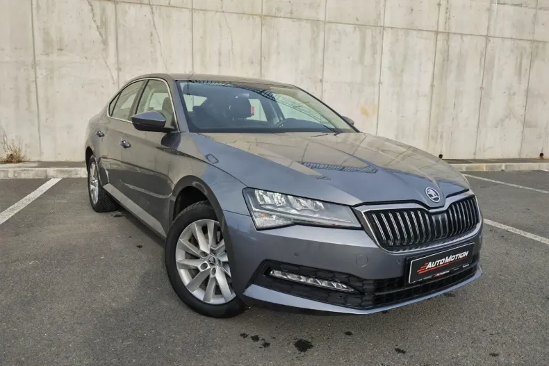 Skoda Superb din 2023 cu 77.261 km - oferta SKO154044 - foto 1