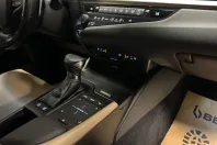 Lexus Seria ES din 2019 cu 129.500 km - oferta LEX154045 - foto 28