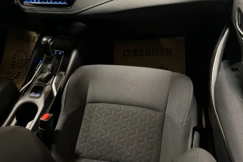 Toyota Corolla din 2021 cu 142.000 km - oferta TOY154046 - foto 13