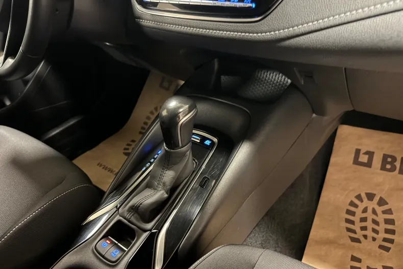 Toyota Corolla din 2021 cu 142.000 km - oferta TOY154046 - foto 16