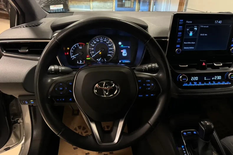 Toyota Corolla din 2021 cu 142.000 km - oferta TOY154046 - foto 19