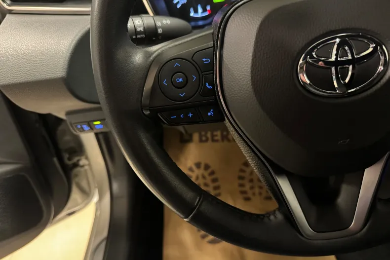 Toyota Corolla din 2021 cu 142.000 km - oferta TOY154046 - foto 20