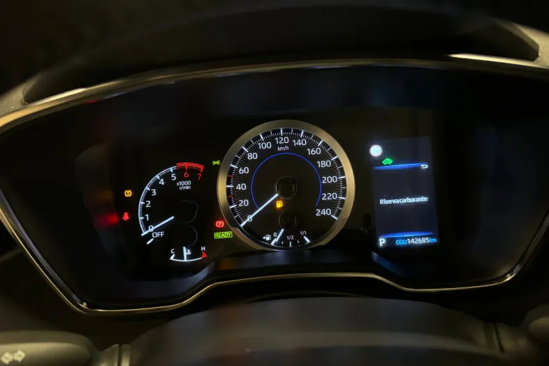 Toyota Corolla din 2021 cu 142.000 km - oferta TOY154046 - foto 22