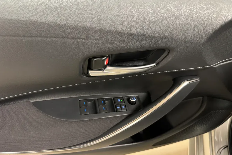 Toyota Corolla din 2021 cu 142.000 km - oferta TOY154046 - foto 26