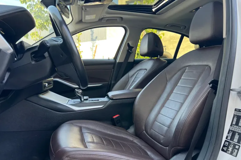 BMW Seria 3 din 2021 cu 162.000 km - oferta BMW154065 - foto 5