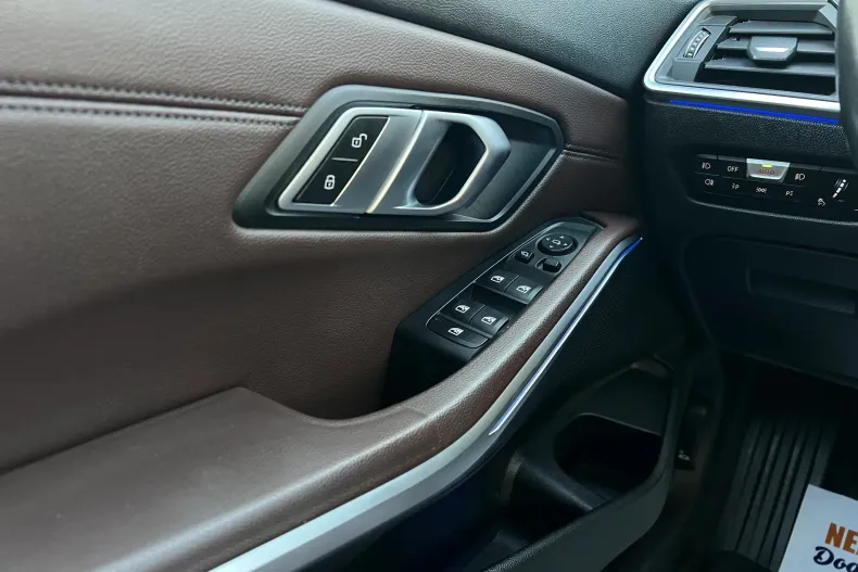 BMW Seria 3 din 2021 cu 162.000 km - oferta BMW154065 - foto 13