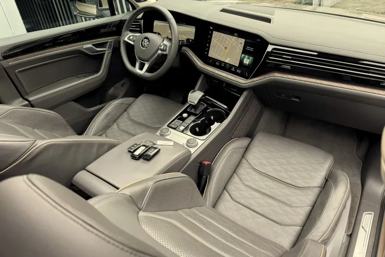 Volkswagen Touareg din 2019 cu 119.000 km - oferta VOL154076 - foto 24