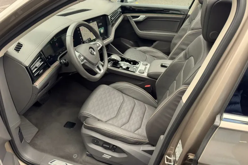 Volkswagen Touareg din 2019 cu 119.000 km - oferta VOL154076 - foto 28