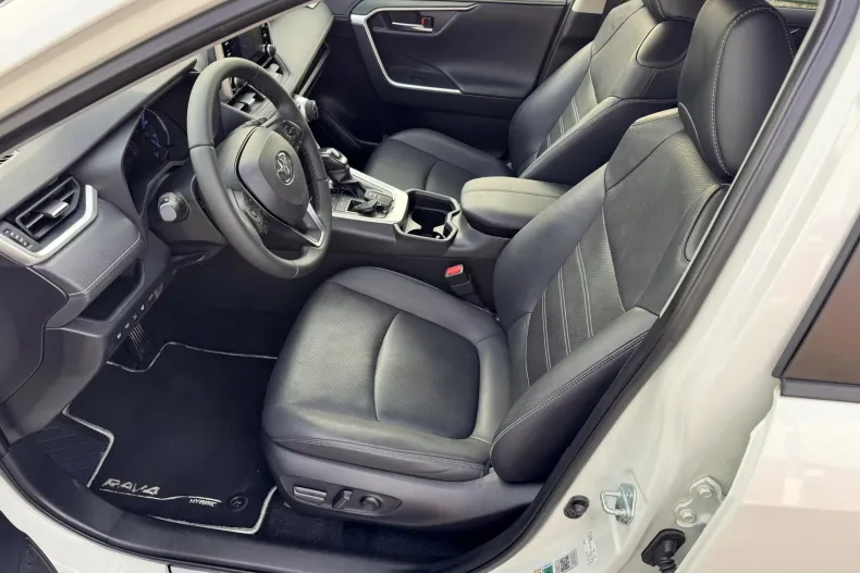 Toyota RAV4 din 2020 cu 140.950 km - oferta TOY154077 - foto 13