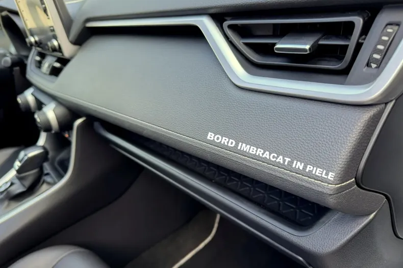 Toyota RAV4 din 2020 cu 140.950 km - oferta TOY154077 - foto 26