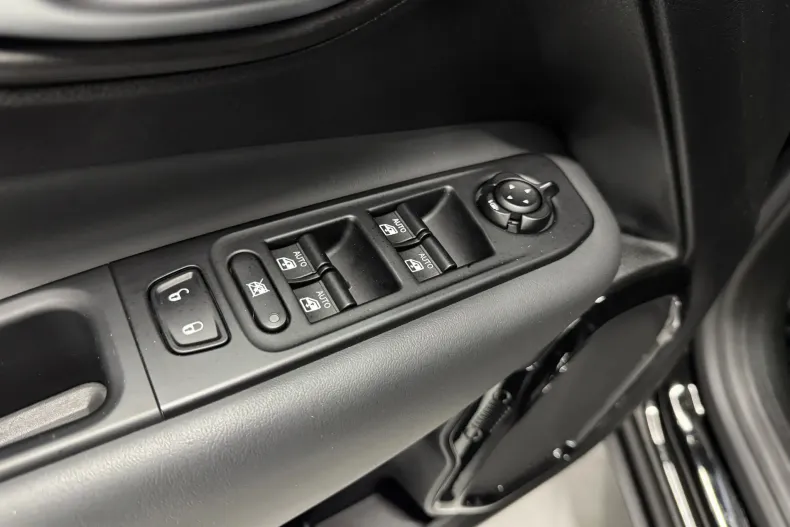 Jeep Renegade din 2024 cu 25.000 km - oferta JEE154093 - foto 6