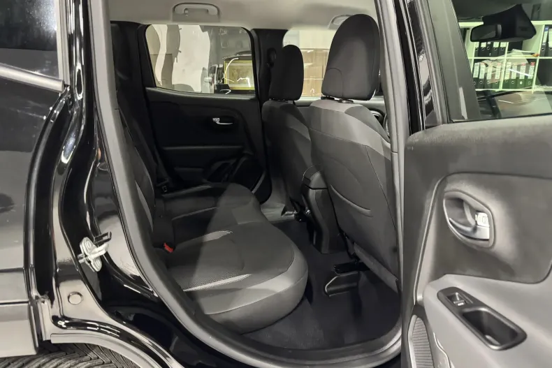 Jeep Renegade din 2024 cu 25.000 km - oferta JEE154093 - foto 10