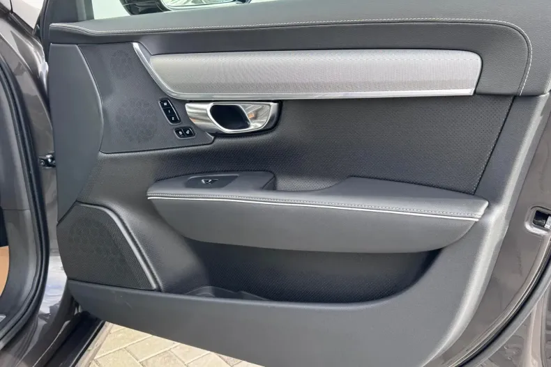 Volvo S90 din 2021 cu 58.644 km - oferta VOL154094 - foto 18