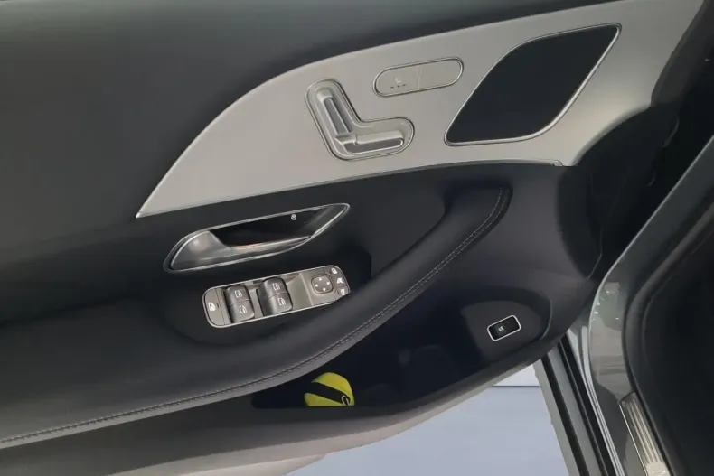 Mercedes-Benz GLE 300 din 2024 cu 20.376 km - oferta MER154107 - foto 14