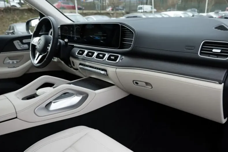 Mercedes-Benz GLE 300 din 2024 cu 14.268 km - oferta MER154115 - foto 2