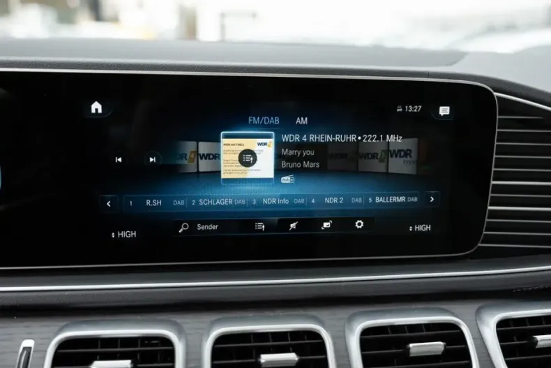 Mercedes-Benz GLE 300 din 2024 cu 14.268 km - oferta MER154115 - foto 11