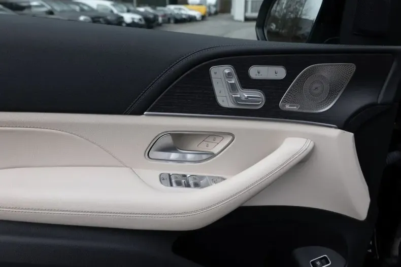 Mercedes-Benz GLE 300 din 2024 cu 14.268 km - oferta MER154115 - foto 24