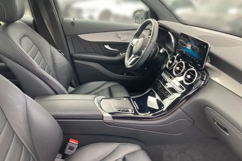 Mercedes-Benz GLC 300 din 2021 cu 76.500 km - oferta MER154116 - foto 9