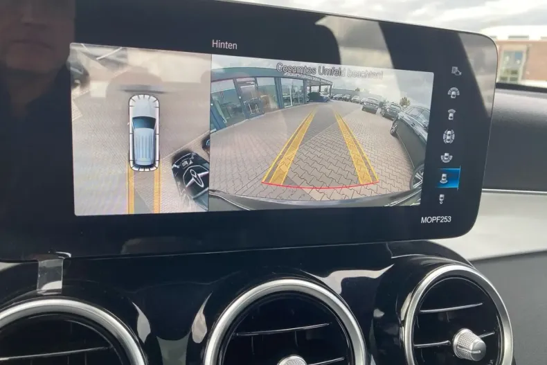 Mercedes-Benz GLC 300 din 2021 cu 76.500 km - oferta MER154116 - foto 15