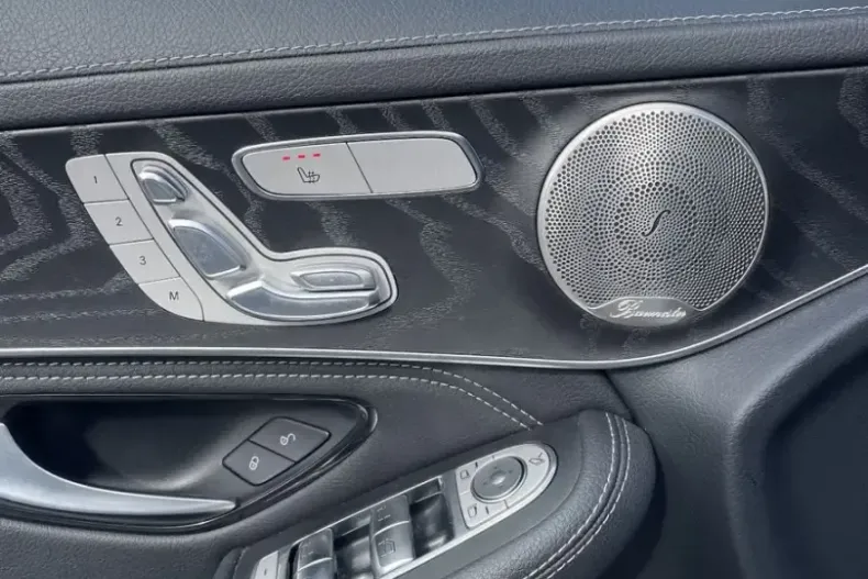 Mercedes-Benz GLC 300 din 2020 cu 99.000 km - oferta MER154117 - foto 12