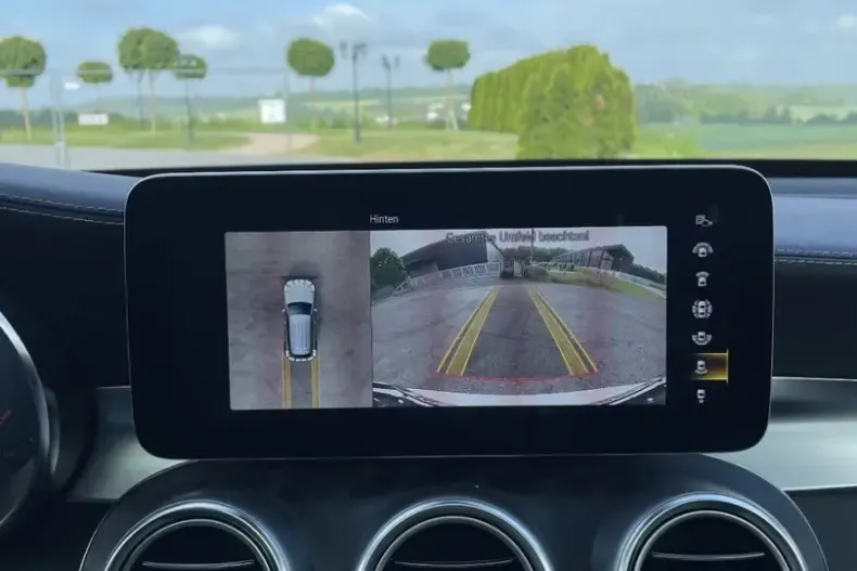 Mercedes-Benz GLC 300 din 2020 cu 99.000 km - oferta MER154117 - foto 17