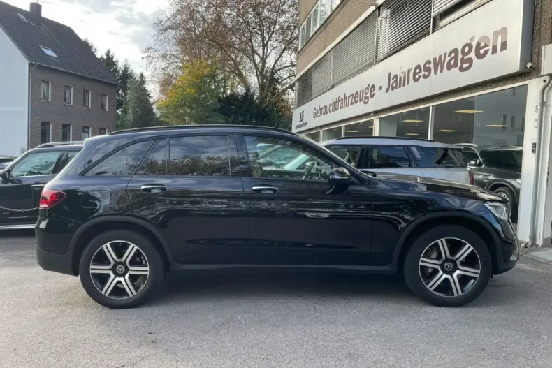 Mercedes-Benz GLC 300 din 2021 cu 91.300 km - oferta MER154118 - foto 5