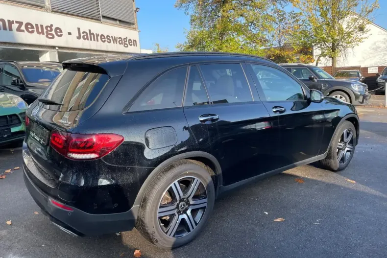 Mercedes-Benz GLC 300 din 2021 cu 91.300 km - oferta MER154118 - foto 6