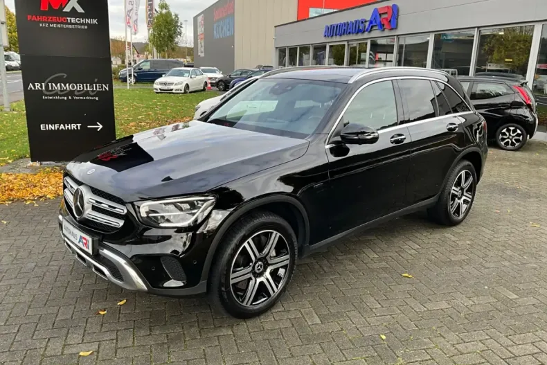 Mercedes-Benz GLC 300 din 2021 cu 113.200 km - oferta MER154119 - foto 1
