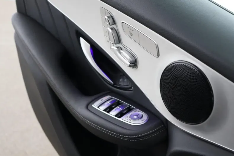 Mercedes-Benz GLC 300 din 2020 cu 88.400 km - oferta MER154120 - foto 13