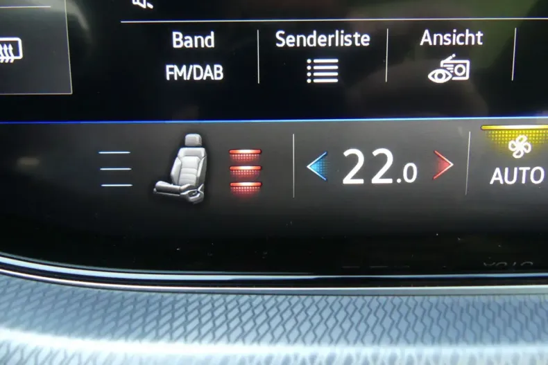 Volkswagen Touareg din 2023 cu 49.899 km - oferta VOL154124 - foto 6