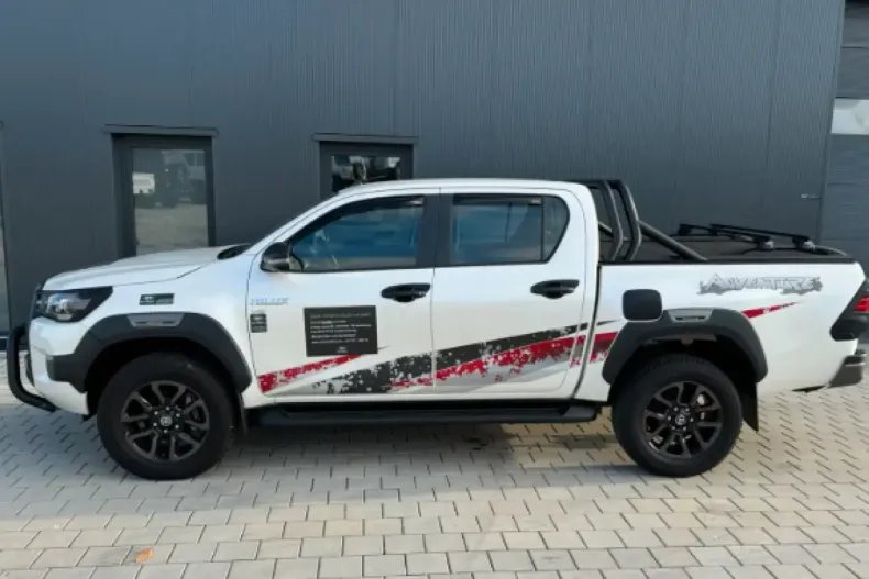 Toyota Hilux din 2025 cu 50 km - oferta TOY154127 - foto 1