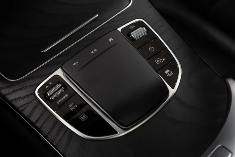 Mercedes-Benz GLC 300 din 2020 cu 70.318 km - oferta MER154130 - foto 21