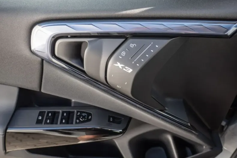 BMW X3 M50 din 2024 cu 24.863 km - oferta BMW154131 - foto 14