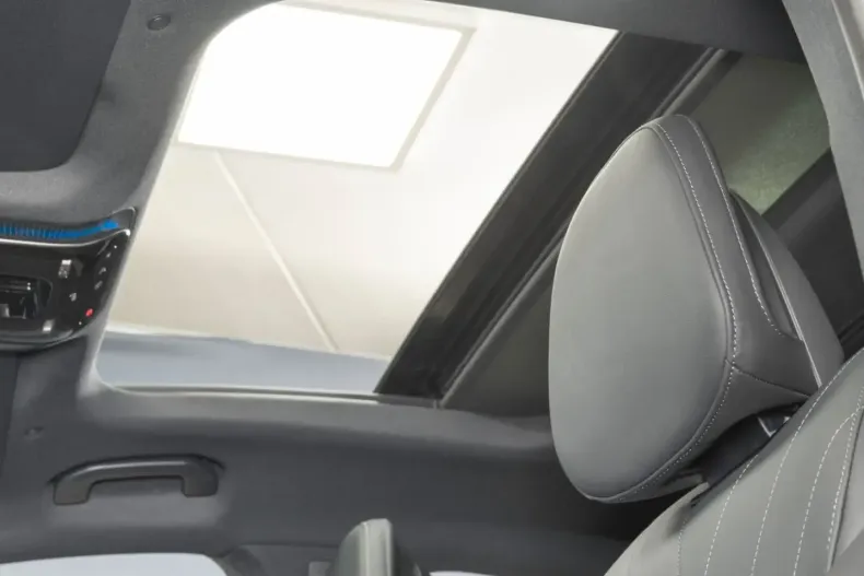 Mercedes-Benz GLC 63 AMG din 2024 cu 5.519 km - oferta MER154140 - foto 13