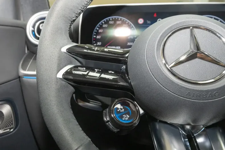 Mercedes-Benz GLC 63 AMG din 2024 cu 5.519 km - oferta MER154140 - foto 21