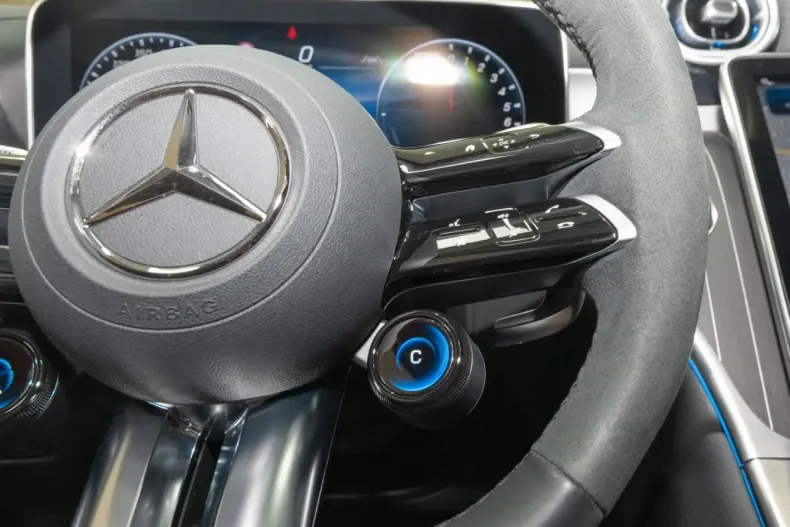 Mercedes-Benz GLC 63 AMG din 2024 cu 5.519 km - oferta MER154140 - foto 22