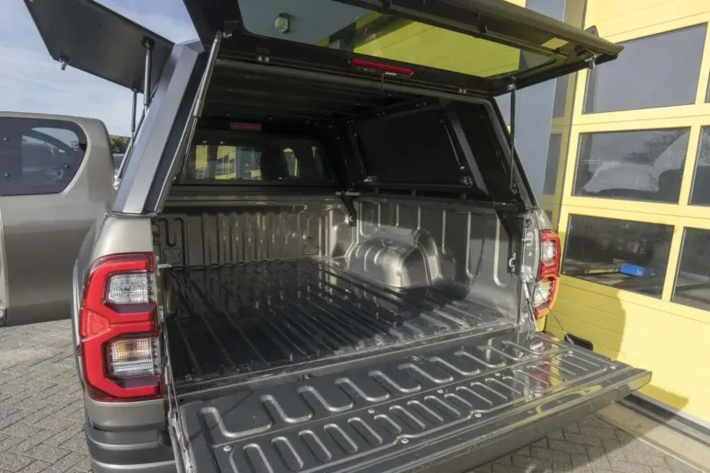 Toyota Hilux din 2024 cu 9.850 km - oferta TOY154141 - foto 8